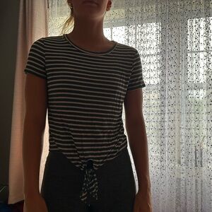 American Eagle Outfitters Black and White Tie Front Fitted T-Shirt